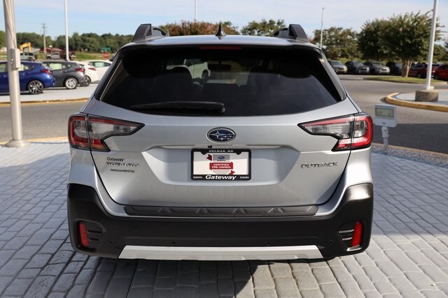2021 Subaru Outback Limited photo 3