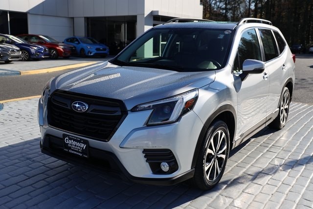 2022 Subaru Forester Limited's photo