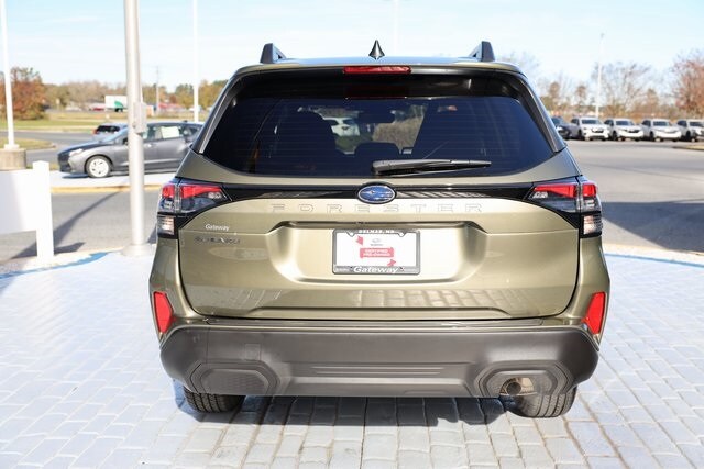 2025 Subaru Forester Premium Base photo 3