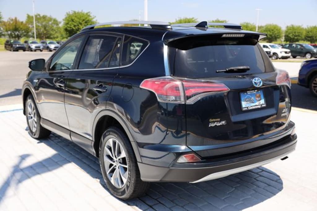 Used 2017 Toyota RAV4 Hybrid XLE SUV