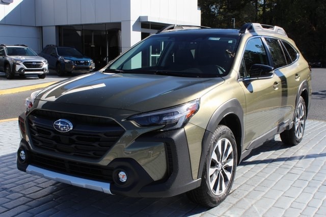 2025 Subaru Outback Limited's photo