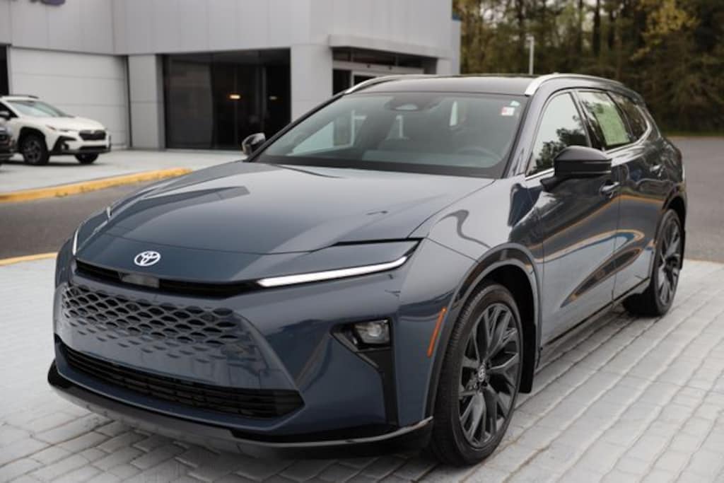 Used 2025 Toyota Crown Signia Limited SUV