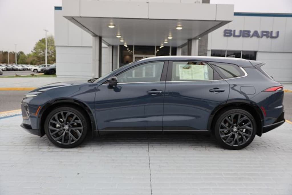 Used 2025 Toyota Crown Signia Limited SUV