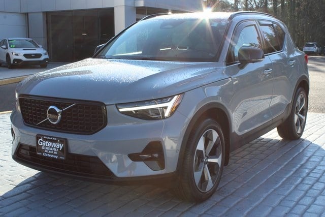 2024 Volvo XC40 Plus's photo