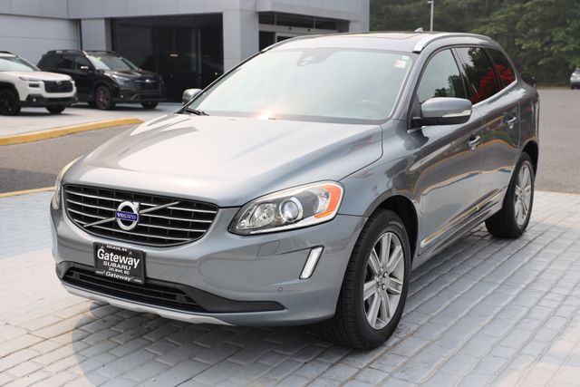 Gray Metallic 2017 Volvo XC60 SUV / Crossover All-Wheel Drive Automatic