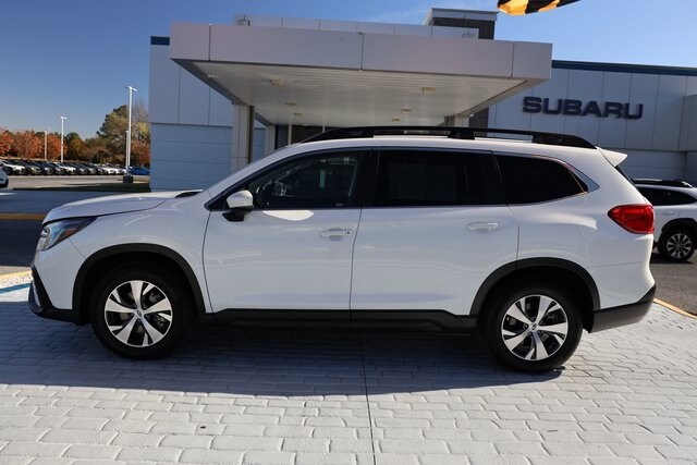 2025 Subaru Ascent Premium photo 2