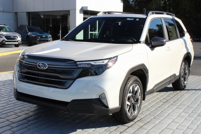 2025 Subaru Forester Premium's photo