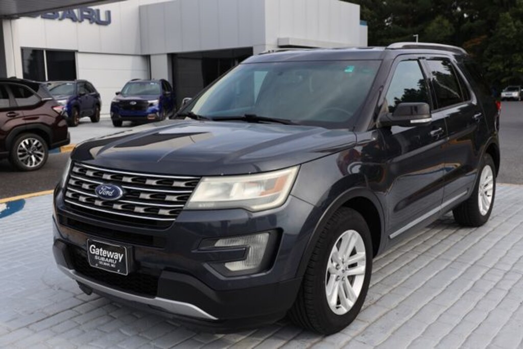 Used 2017 Ford Explorer XLT SUV