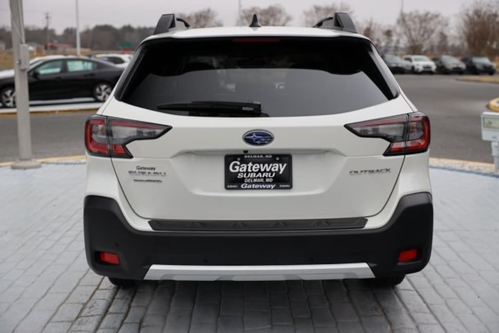 Used 2025 Subaru Outback Limited SUV