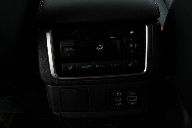2026 Subaru Ascent Limited - Photo 10