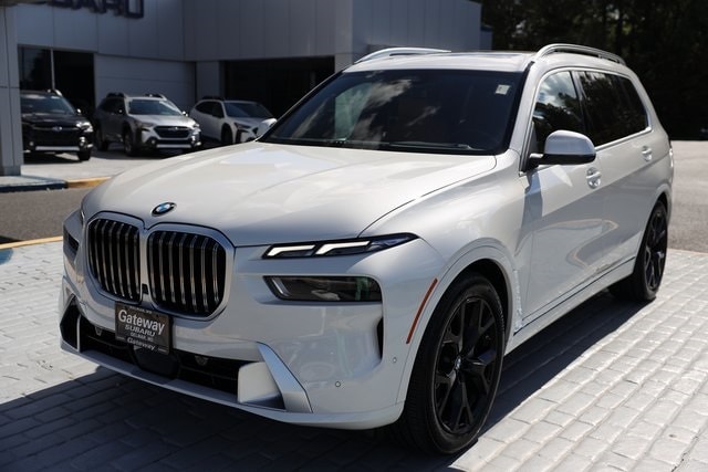 2024 BMW X7 40i's photo