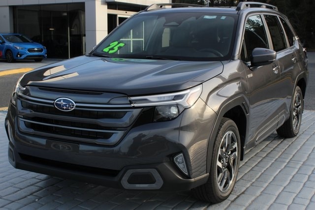 2025 Subaru Forester Limited's photo