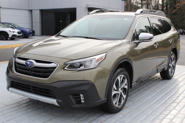 2022 Subaru Outback Touring's photo