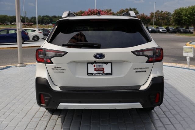 2022 Subaru Outback Touring photo 4