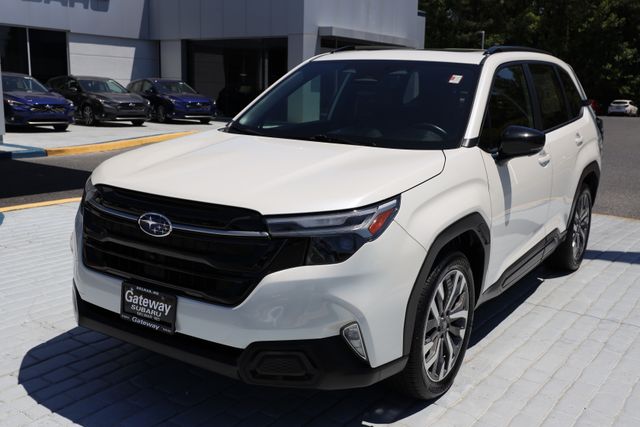 2025 Subaru Forester Touring's photo