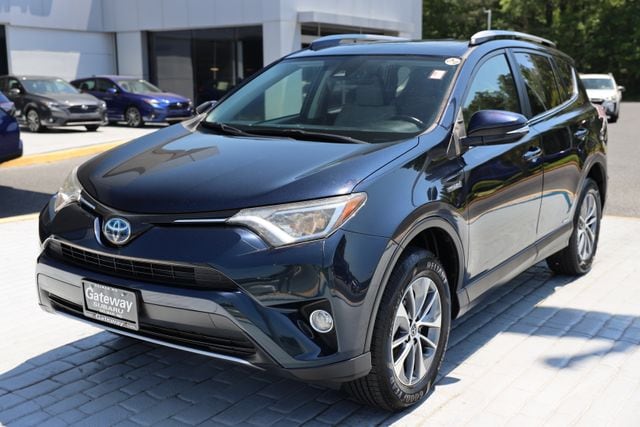 2017 Toyota RAV4 Hybrid XLE AWD's photo