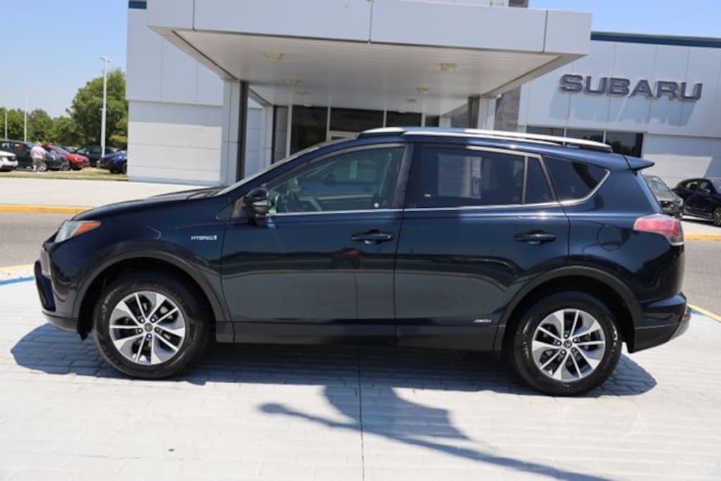 Used 2017 Toyota RAV4 Hybrid XLE SUV