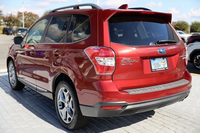 2016 Subaru Forester 2.5i Touring photo 3
