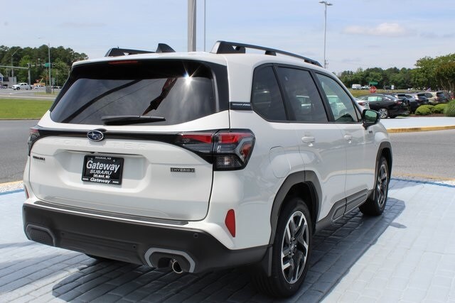 2025 Subaru Forester Limited photo 4