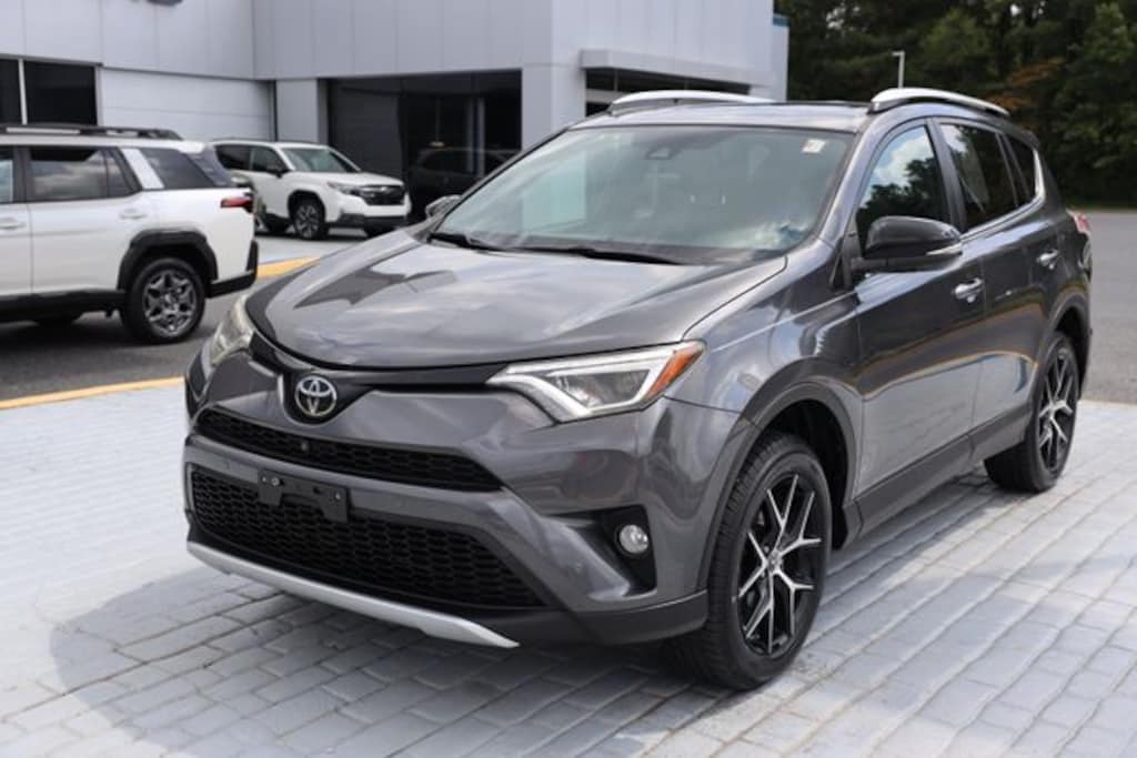 Used 2016 Toyota RAV4 SE SUV
