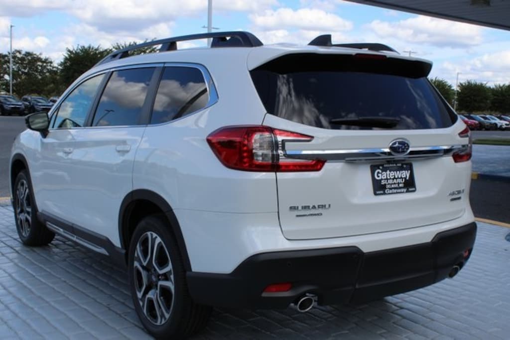 New 2025 Subaru Ascent Limited 7-Passenger SUV