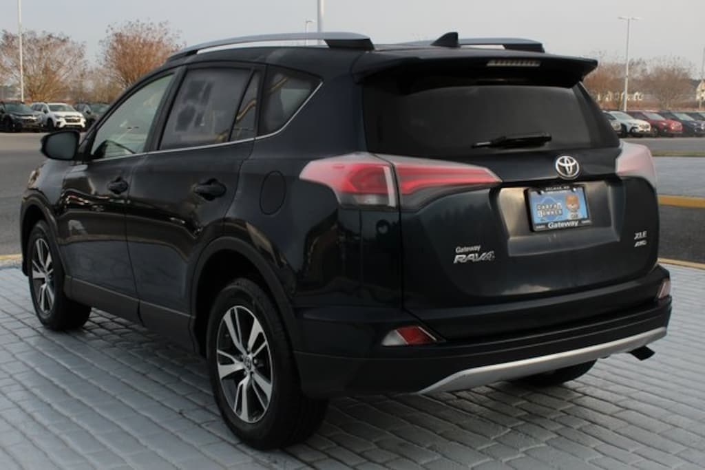 Used 2018 Toyota RAV4 XLE SUV