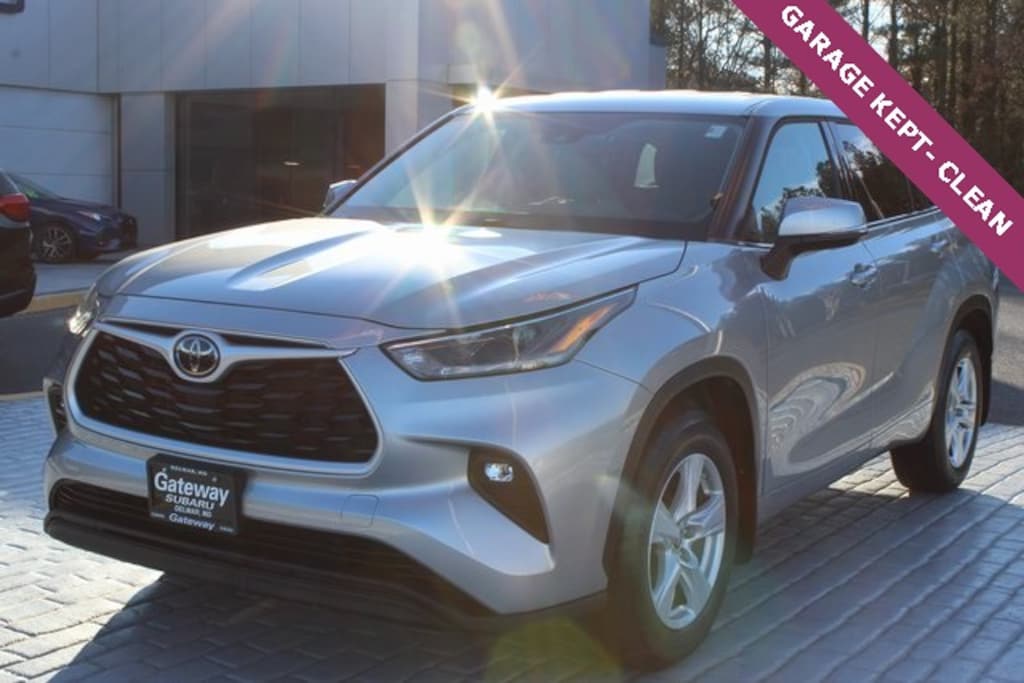 Used 2021 Toyota Highlander LE SUV