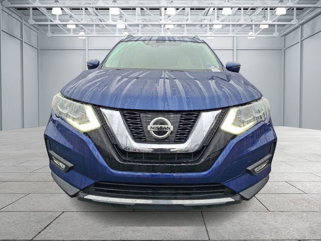 2017 Nissan Rogue SL photo 2