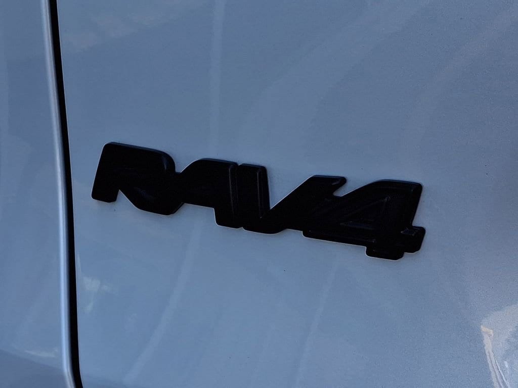 2025 Toyota RAV4 XLE Premium - Photo 31