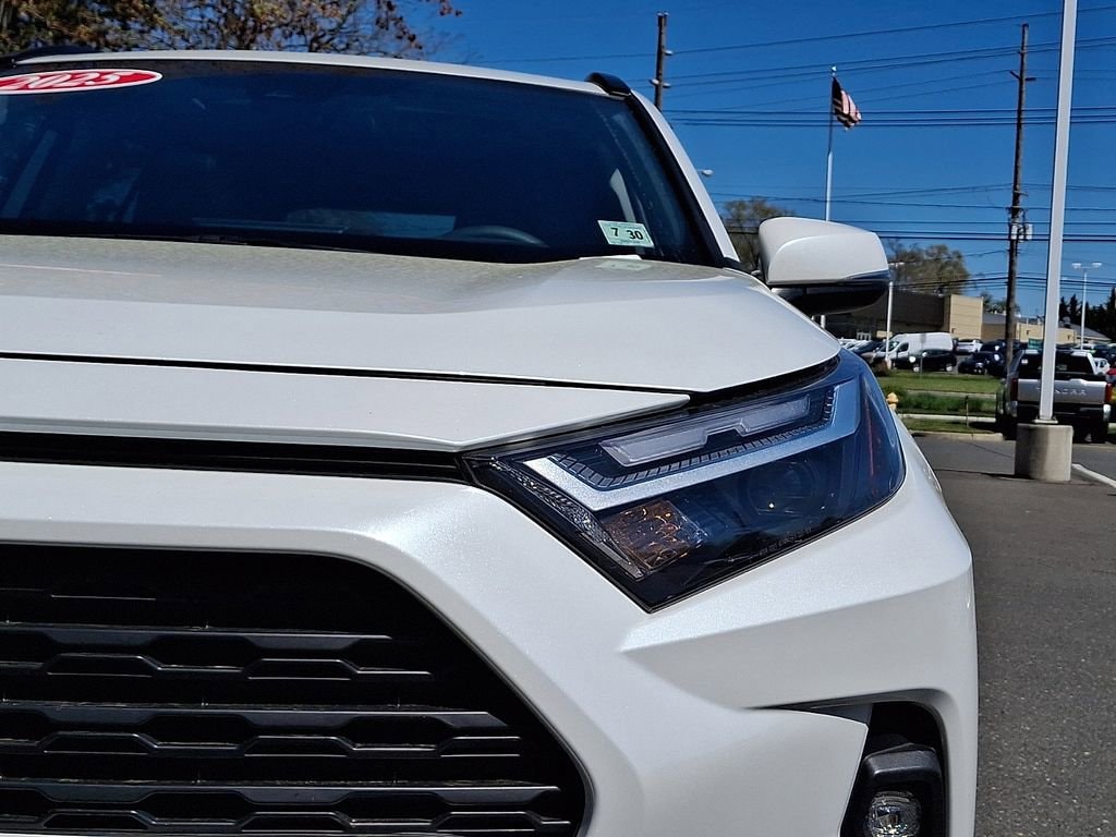 2025 Toyota RAV4 XLE Premium - Photo 10