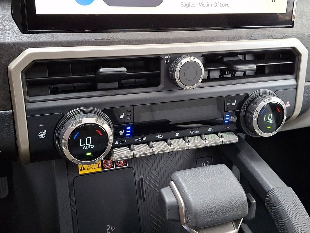 2024 Toyota Tacoma Limited - Photo 17