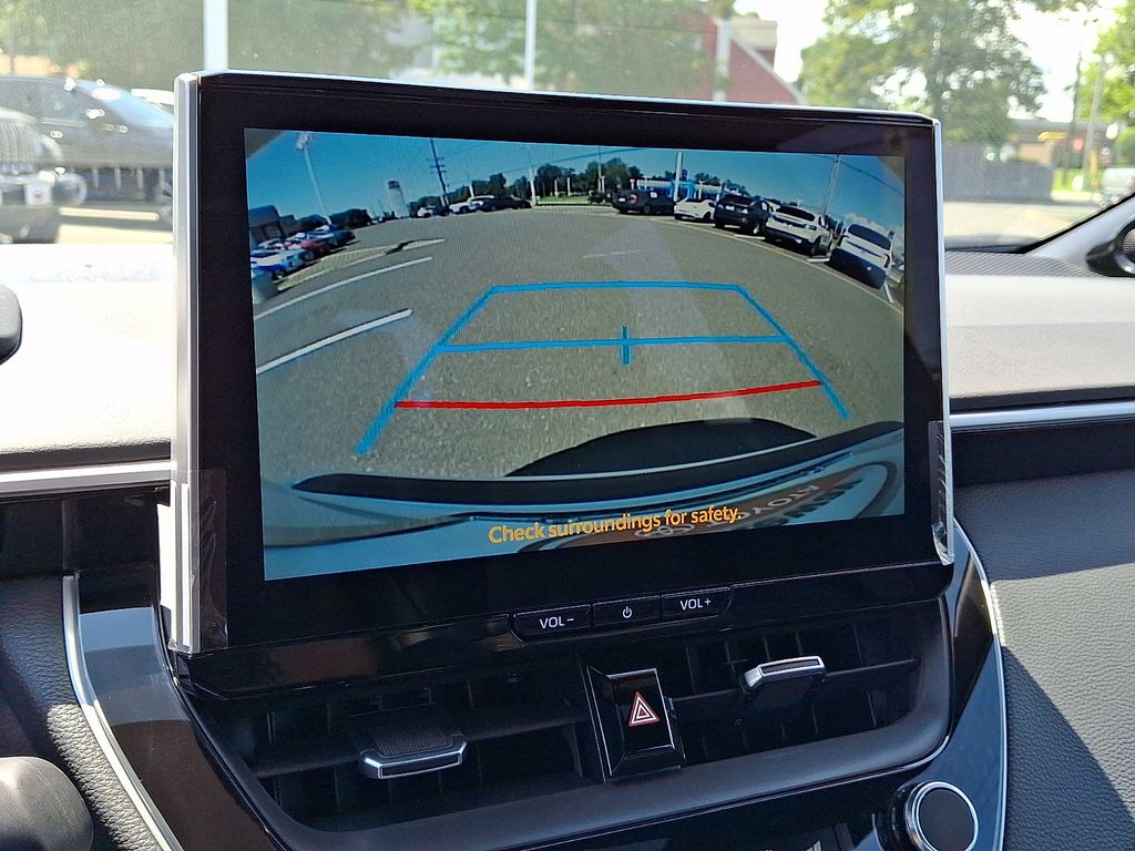 2025 Toyota Corolla XSE - Photo 18