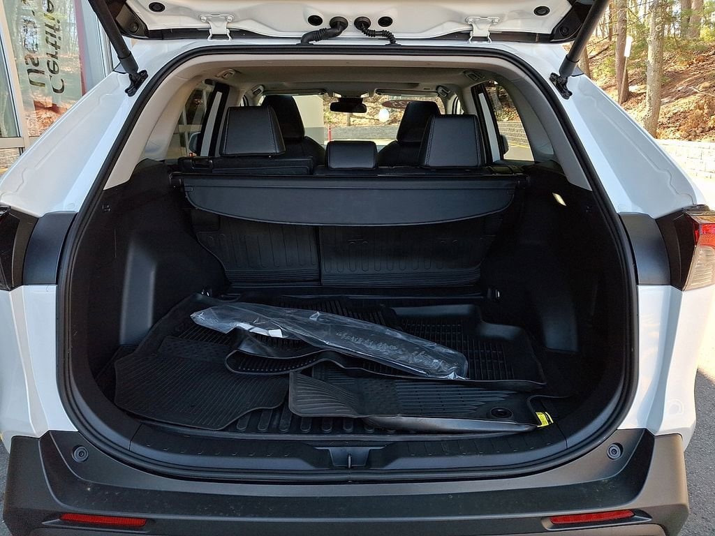 2025 Toyota RAV4 XLE Premium - Photo 29