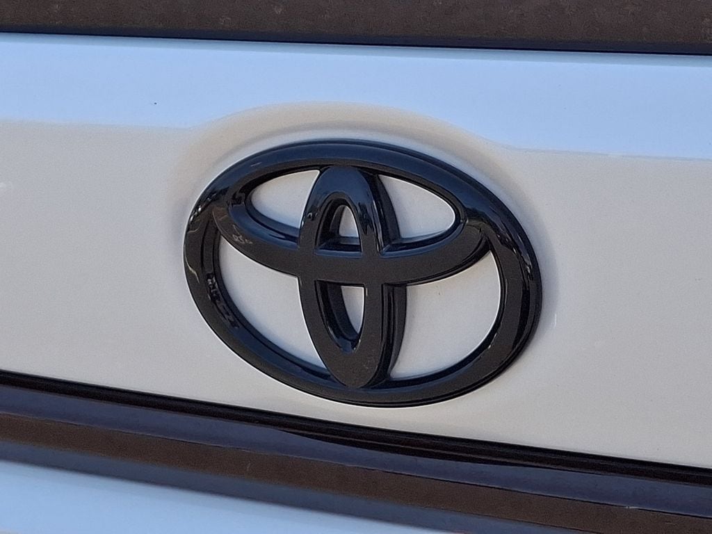 2025 Toyota Corolla XSE - Photo 30