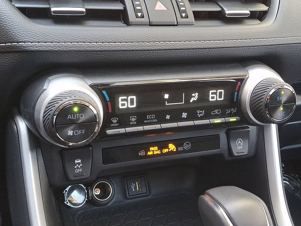 2025 Toyota RAV4 XLE Premium - Photo 16