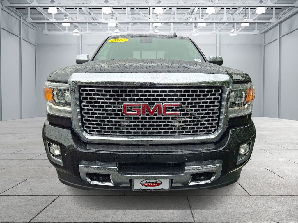 2017 Gmc Sierra Denali photo 2