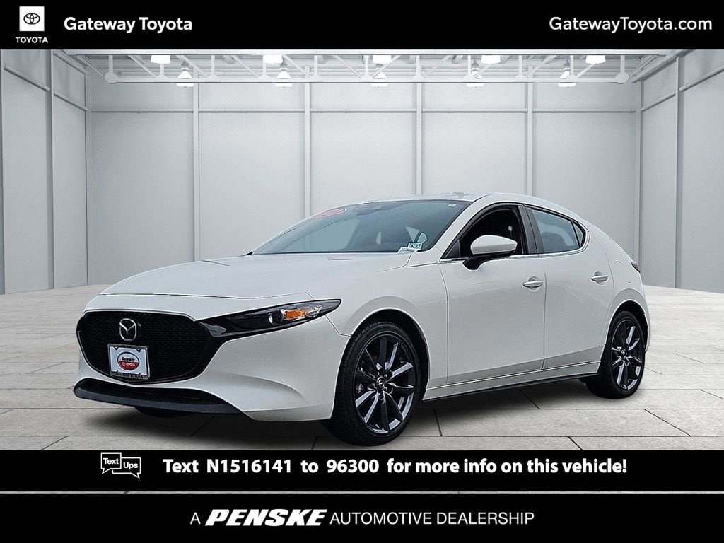 2022 Mazda Mazda3 Select's photo