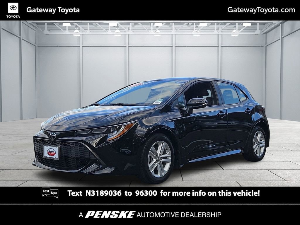 2022 Toyota Corolla Hatchback SE's photo