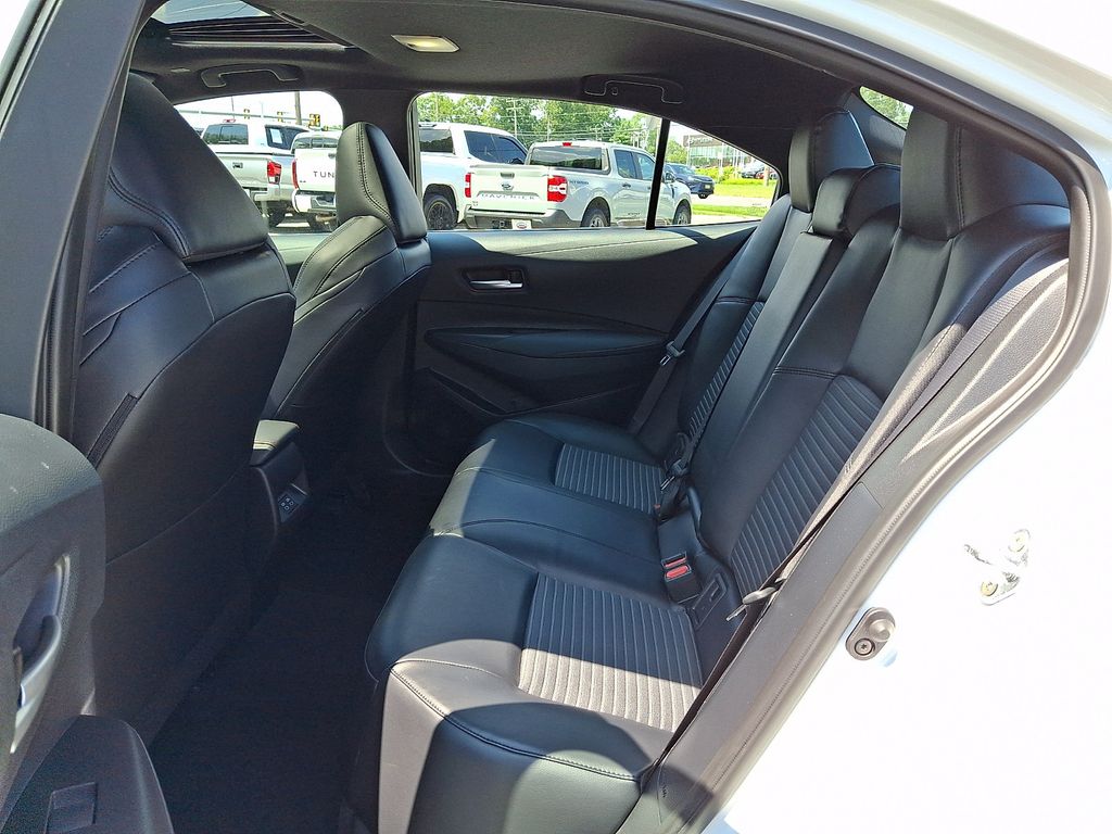 2025 Toyota Corolla XSE - Photo 11