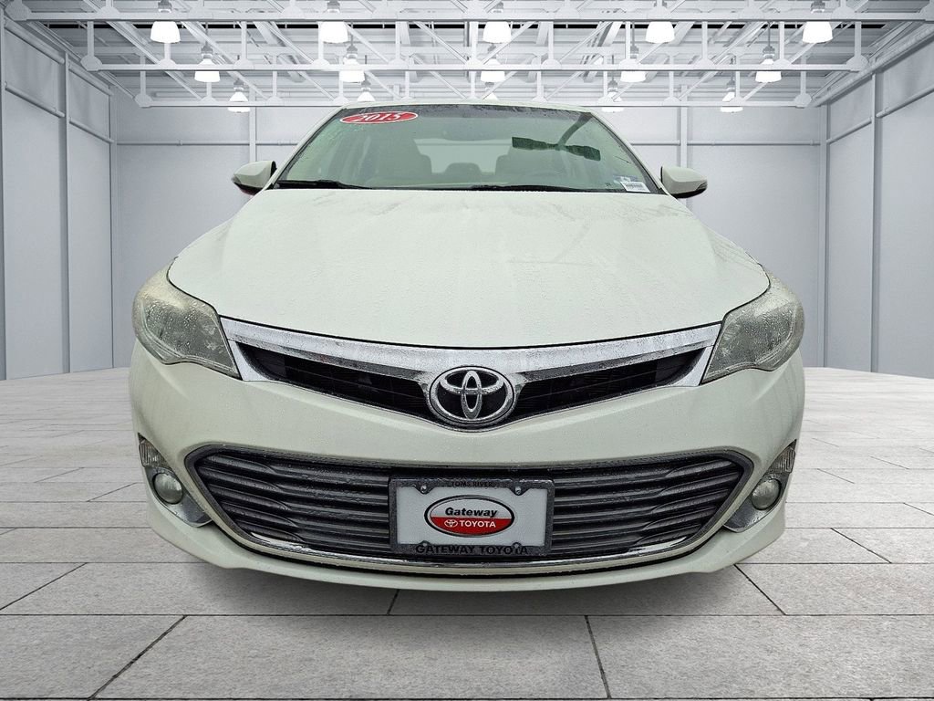 2015 Toyota Avalon XLE Touring photo 2