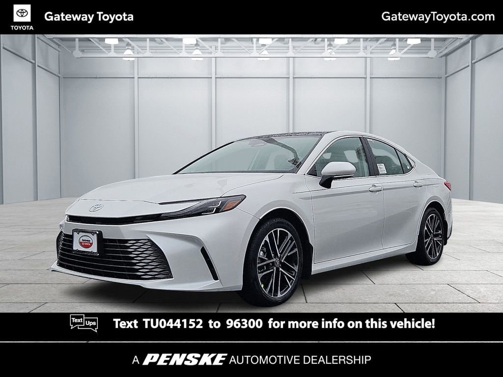 2026 Toyota Camry XLE's photo