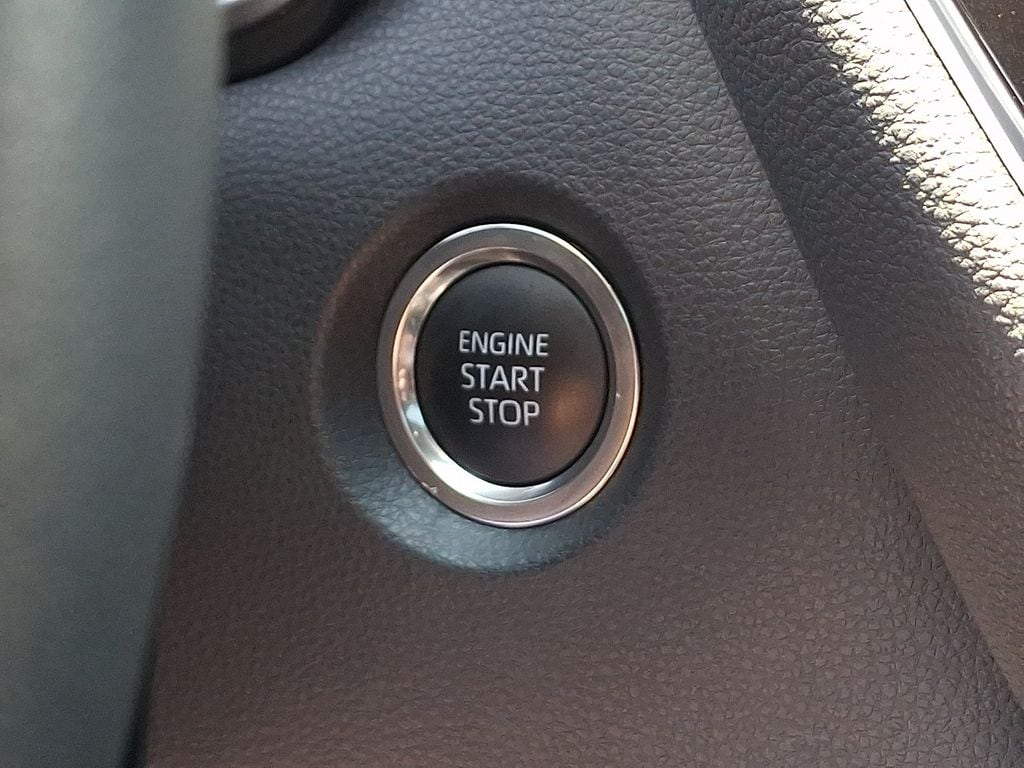 2025 Toyota Corolla XSE - Photo 25