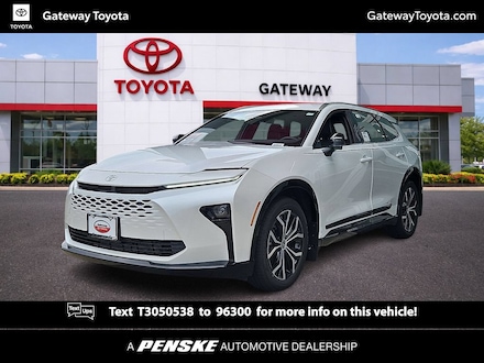 2026 Toyota Crown Signia XLE XLE