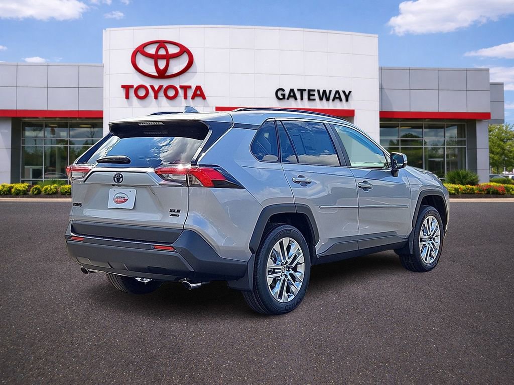 2025 Toyota RAV4 XLE Premium - Photo 6