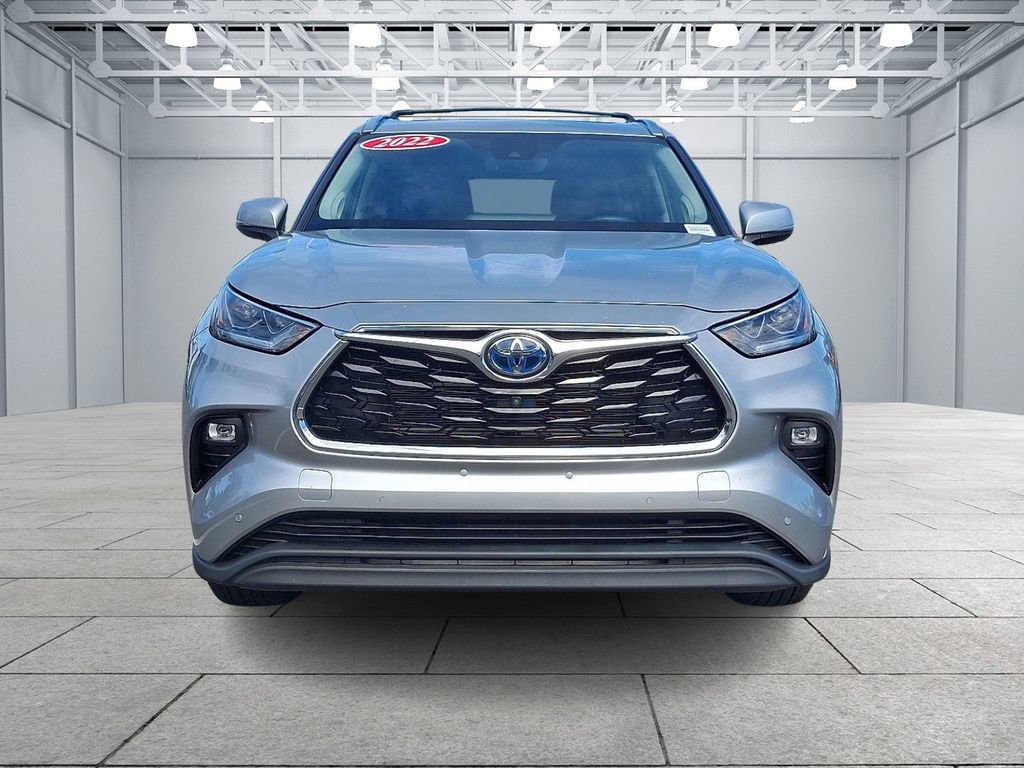 2022 Toyota Highlander Hybrid Limited photo 2