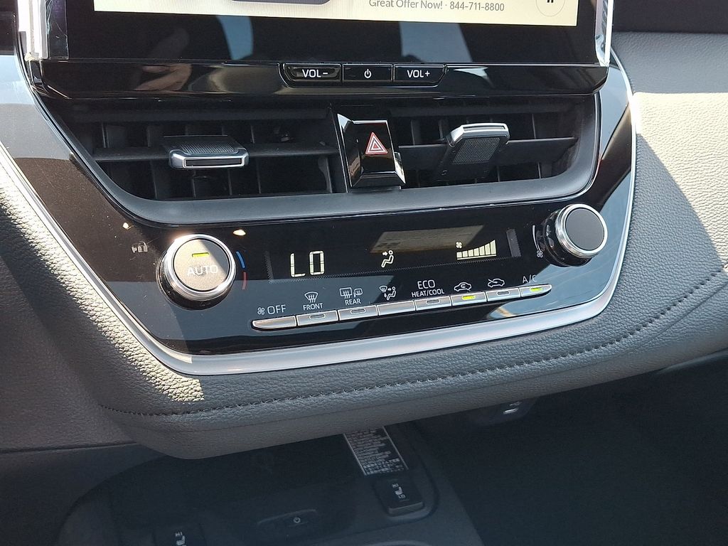 2025 Toyota Corolla XSE - Photo 16