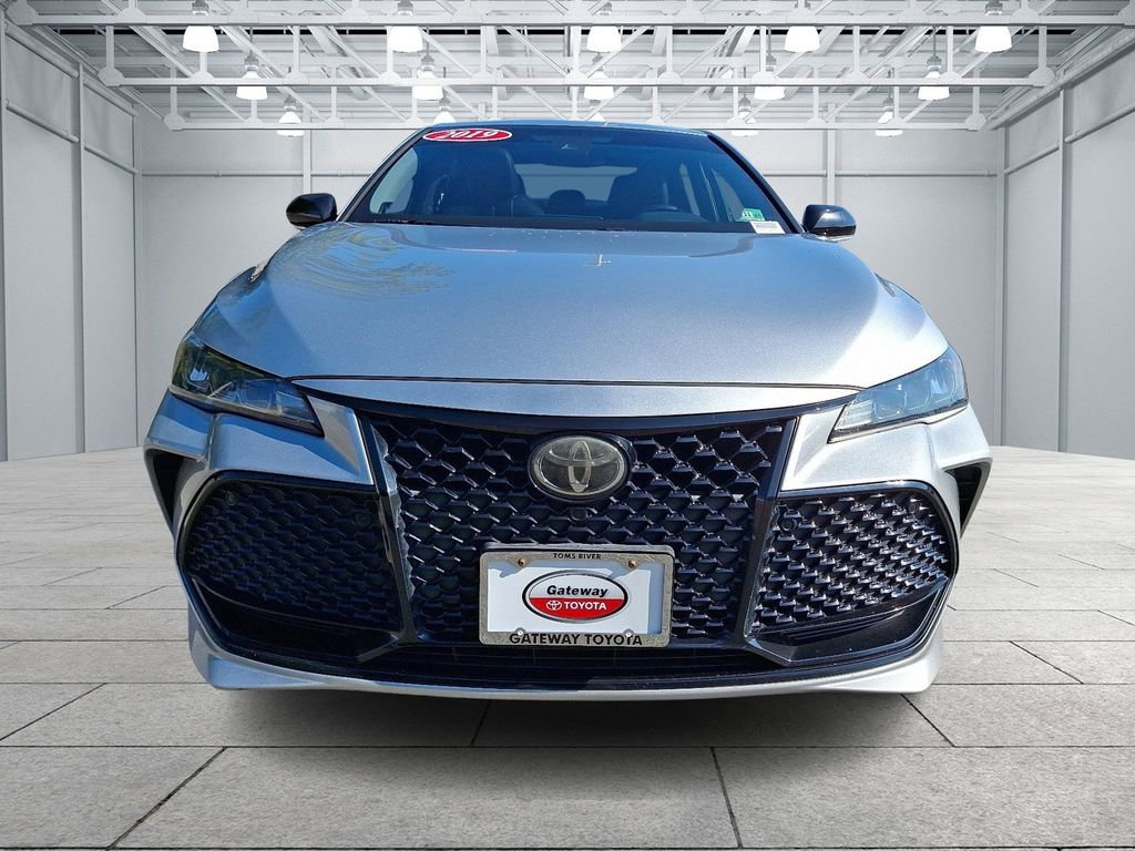2019 Toyota Avalon XSE photo 2
