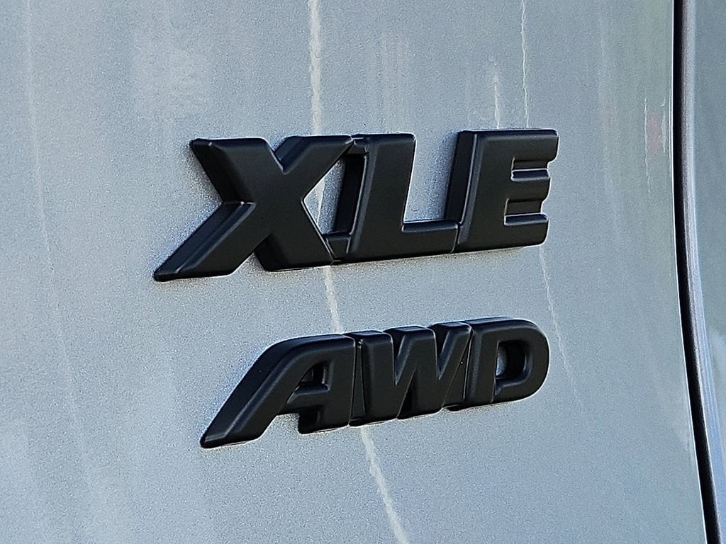 2025 Toyota RAV4 XLE Premium - Photo 21