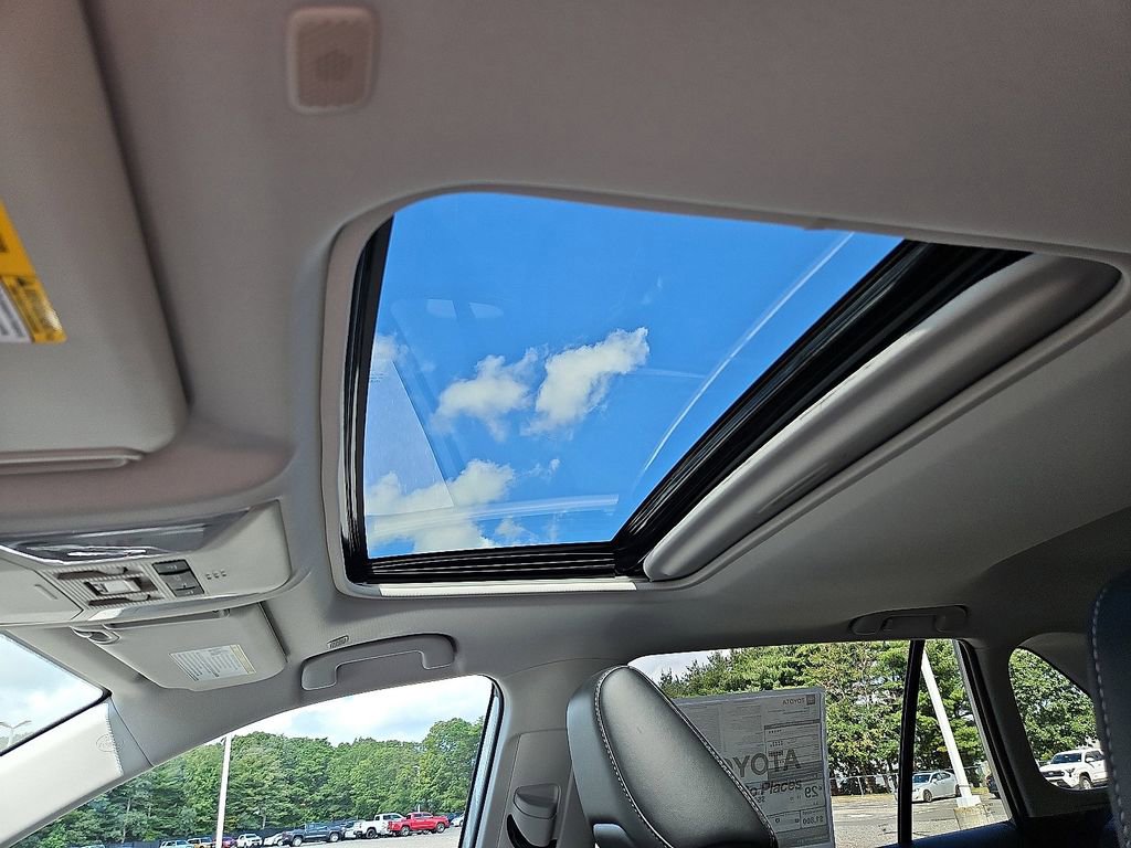 2025 Toyota RAV4 XLE Premium - Photo 12