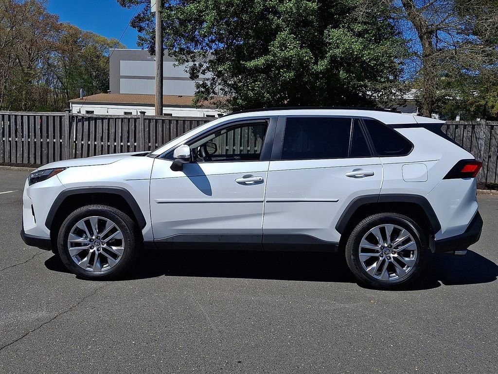2025 Toyota RAV4 XLE Premium - Photo 8